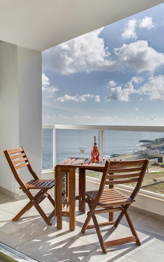 Marvellous Seafront Apartment Sliema Bagian luar foto