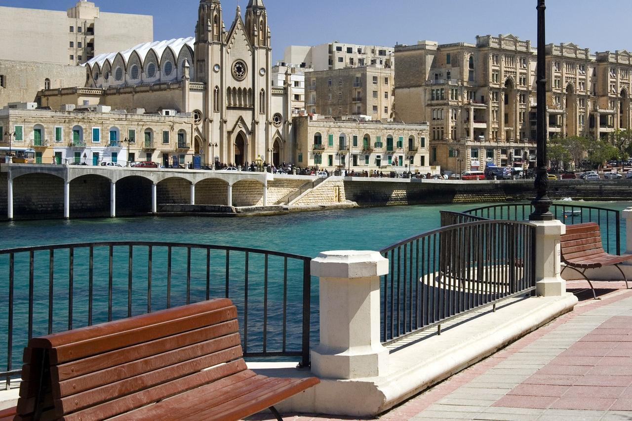 Marvellous Seafront Apartment Sliema Bagian luar foto