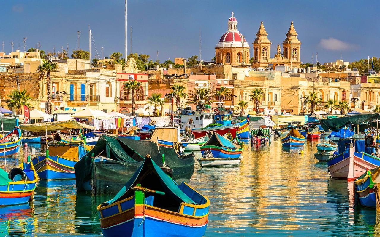 Marvellous Seafront Apartment Sliema Bagian luar foto